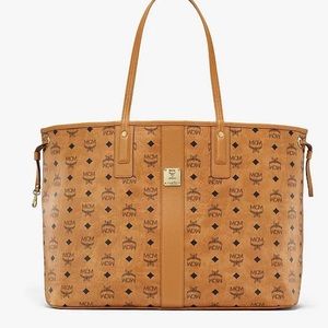 Reversible MCM tote